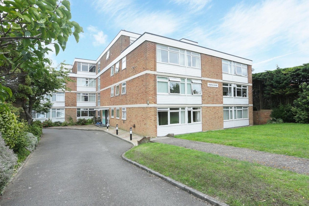 Flat to rent in Dumpton Park Drive, Broadstairs Miles & Barr Miles